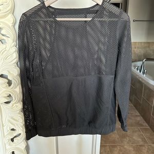 Lululemon warm up top